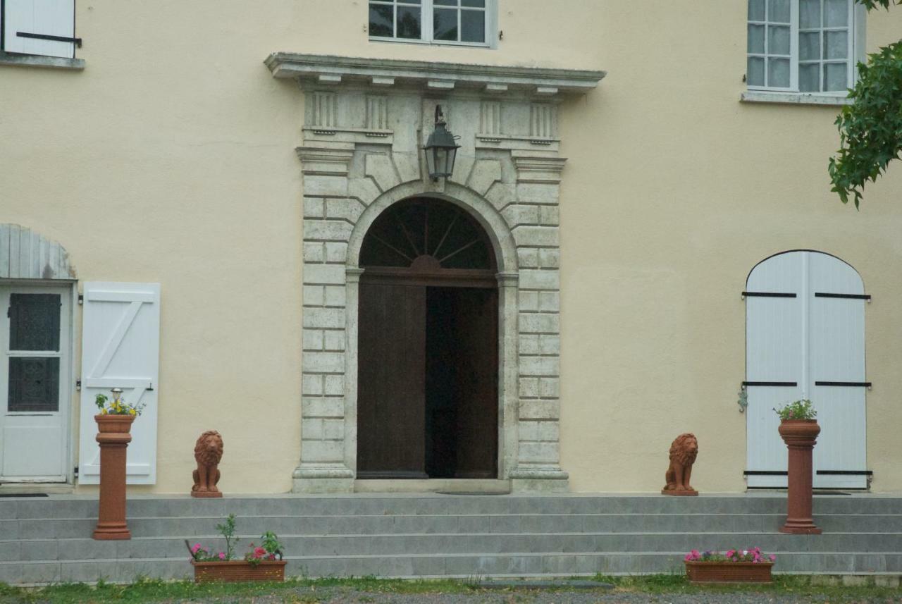 Le Clos Des Cedres B&B La Rochefoucauld Exterior photo